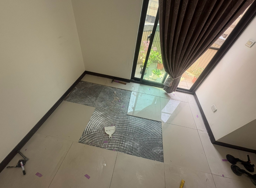 地磚爆裂 / 破裂替換